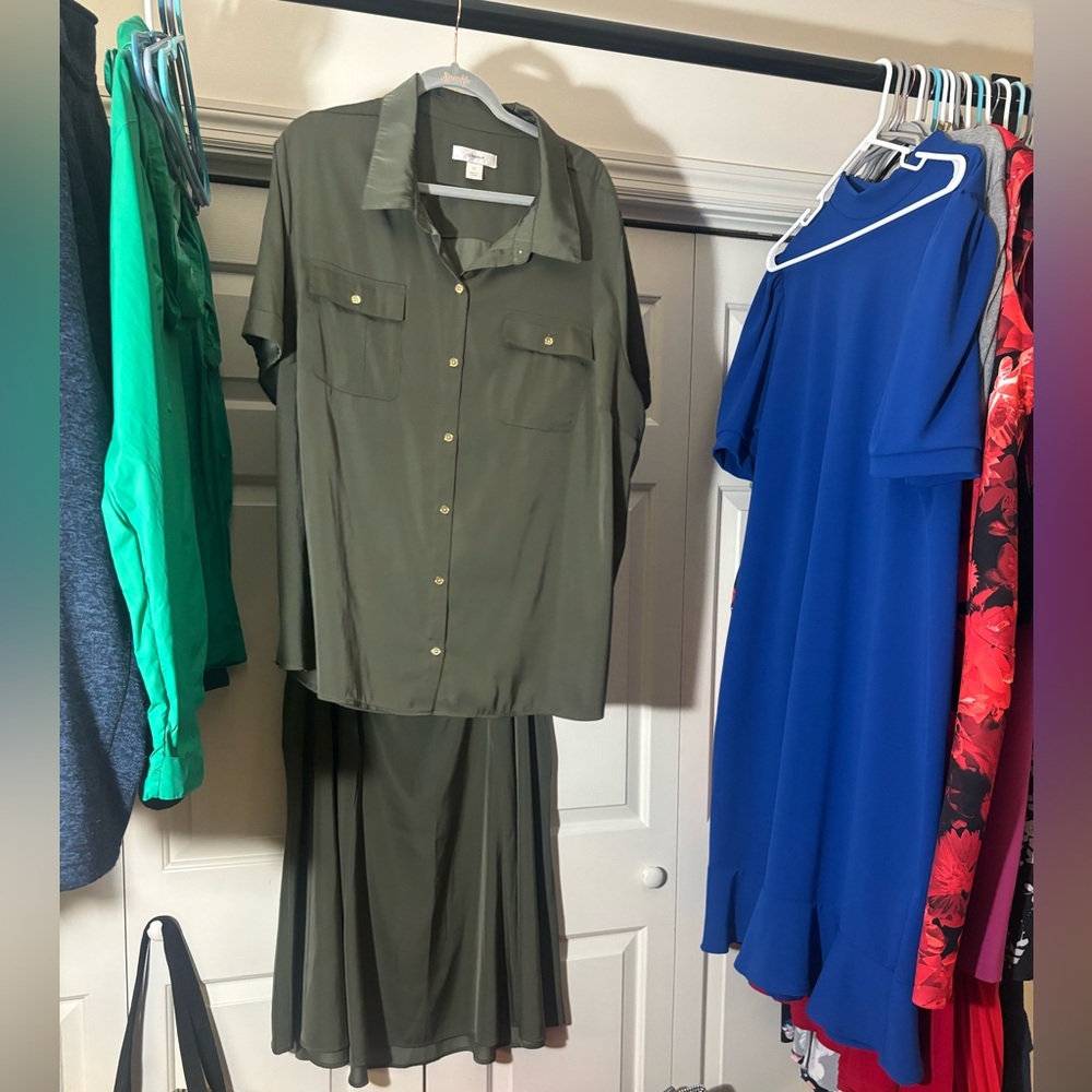 CJ Banks size 24 silky olive green button down front top and matching skirt